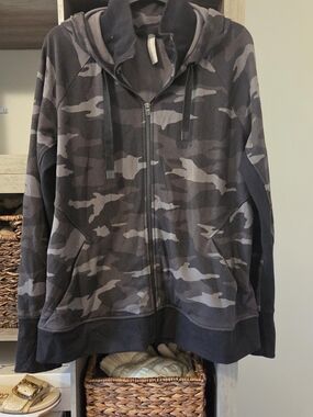 ATHLETA Camo Zip-Up Hoodie - Gray/Black